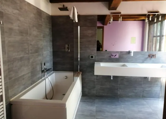 בית כפרי Relais Poggio Al Vento פומרנצה